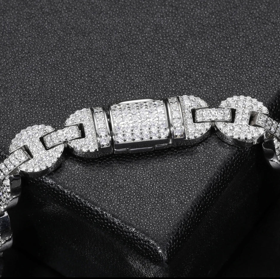 “G Link" Moissanite Bracelet