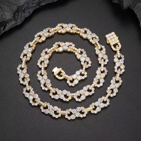 "Infinite" Moissanite Link