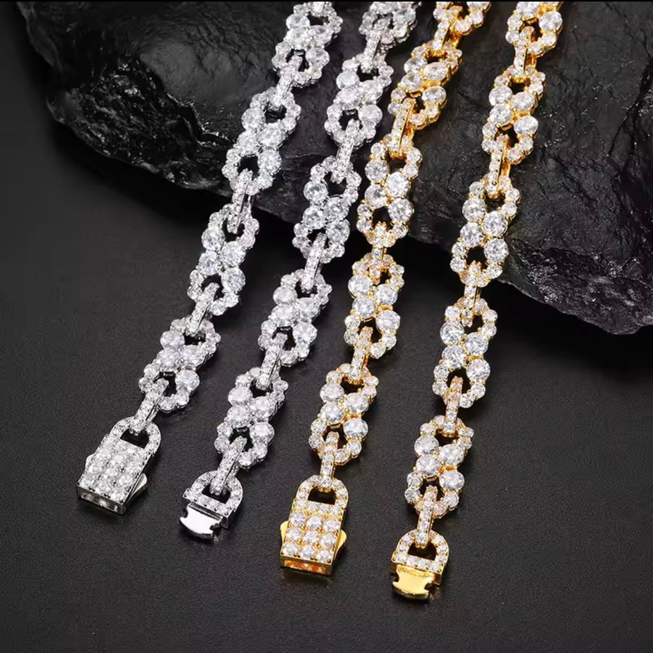 "Infinite" Moissanite Link